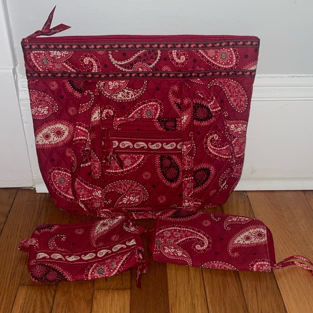 Retired Vera Bradley Mesa Rode Tote, Wallet & Pouch